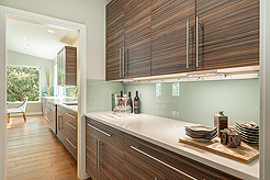 BROOKSIDE MODERN SHOWPIECE